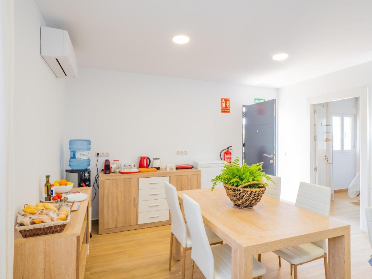 Cubo'S Hostal William'S Sunny 5 With Breakfast Торре-де-Бенагальбон Экстерьер фото